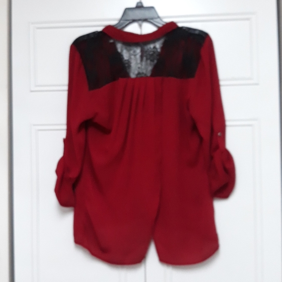 Women's Slit Back Blouse - Picture 2 of 8